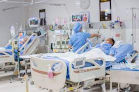 Alerta Covid: Los pacientes en terapia intensiva aumentaron un 30% en un mes