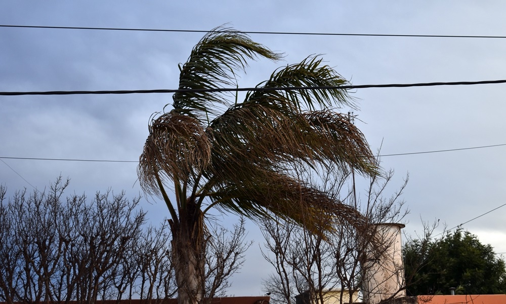 La temperatura comienza a bajar y por la tarde se espera mayor intensidad de viento sur