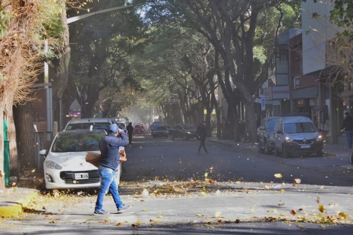 Viernes con viento sur y descenso de temperatura