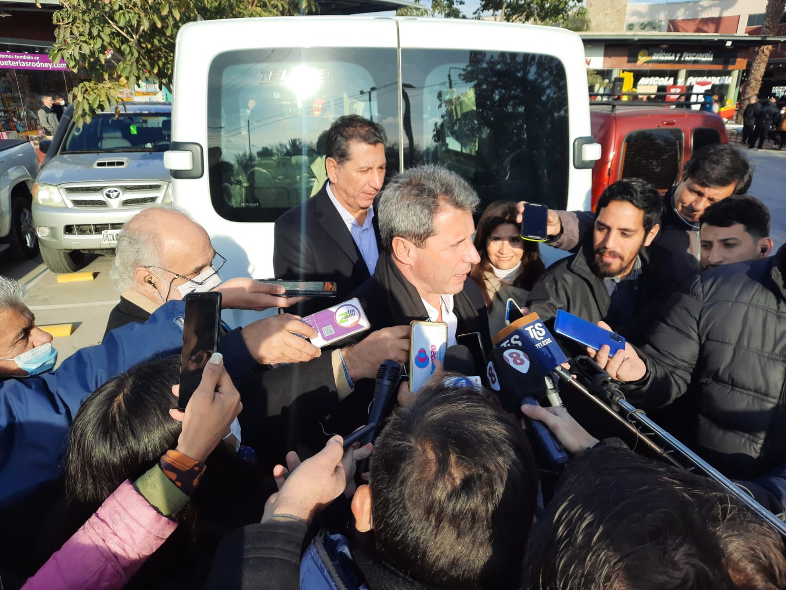 Amplían en nación los subsidios al transporte pero Uñac insiste en un cambio