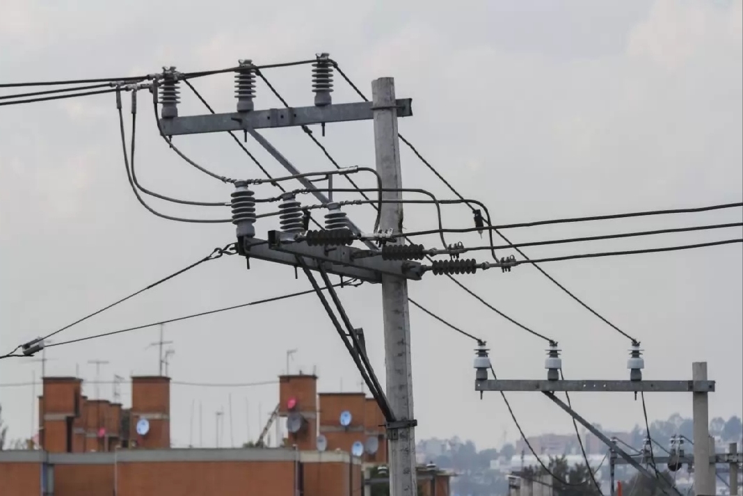 Un niño de 4 años jugaba en la calle y se electrocutó