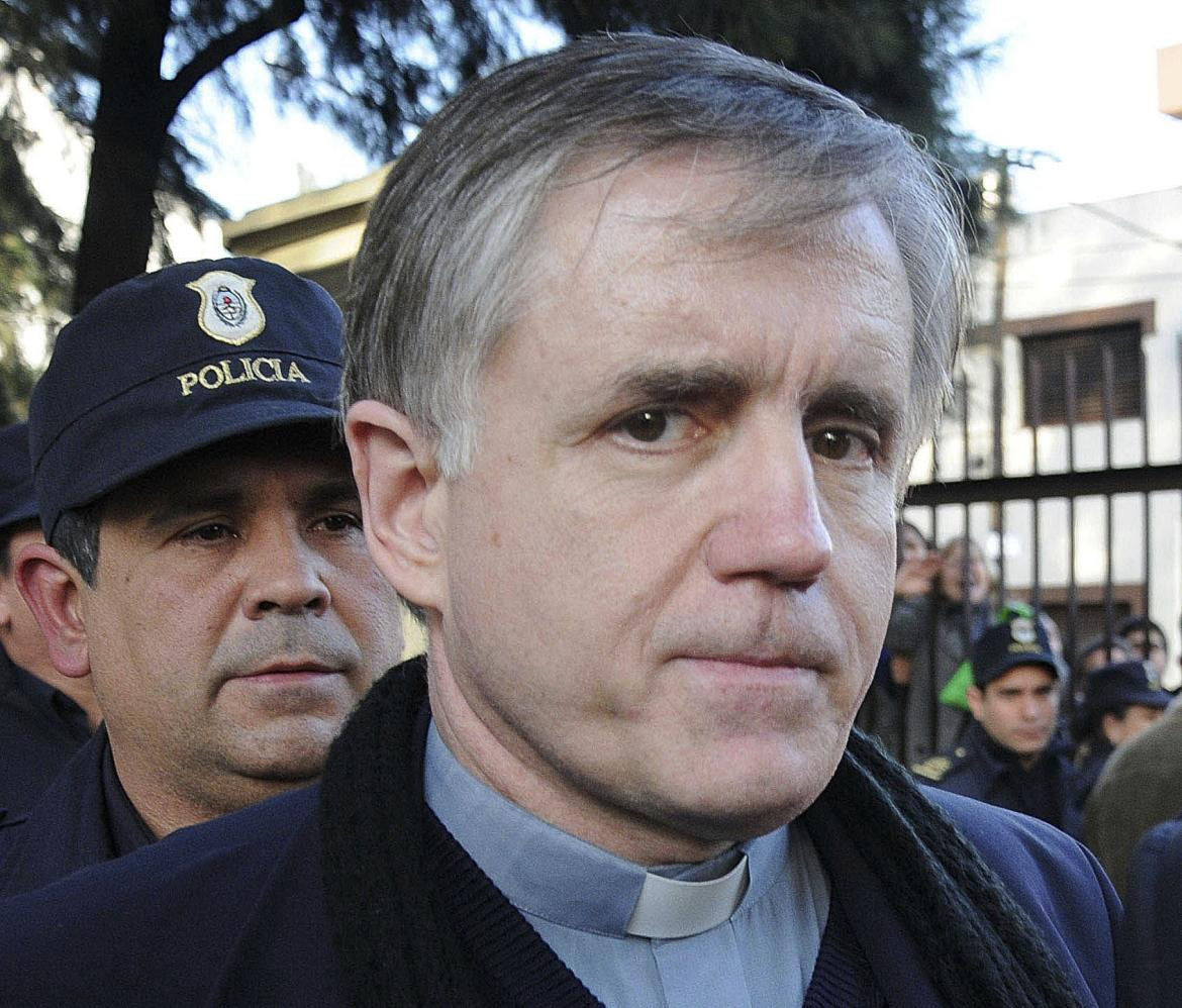 El cura abusador Julio César Grassi se recibió de abogado en la cárcel