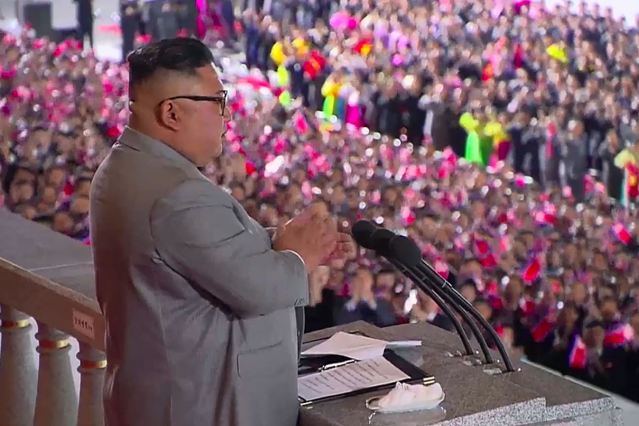Kim Jong-un celebra que "ni una sola persona" en Corea del Norte tiene Covid-19
