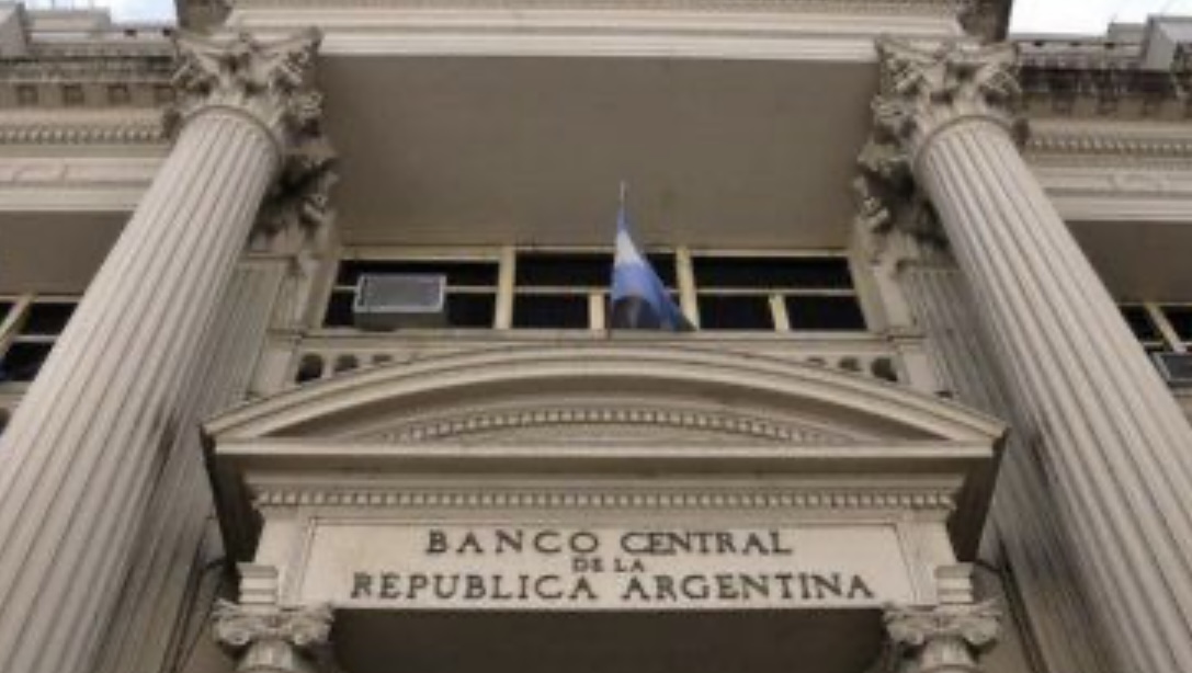 El BCRA subió la tasa de interés hasta el 133% anual tras dato de inflación
