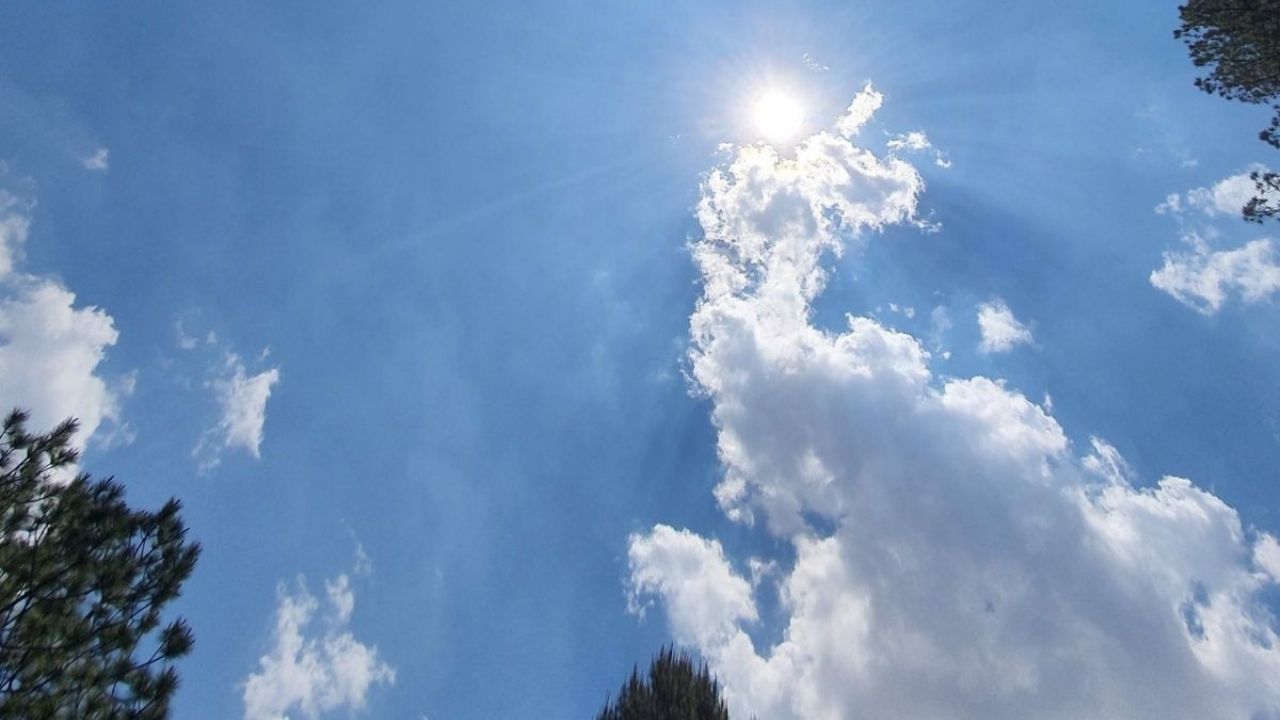 Domingo despejado pero con viento
