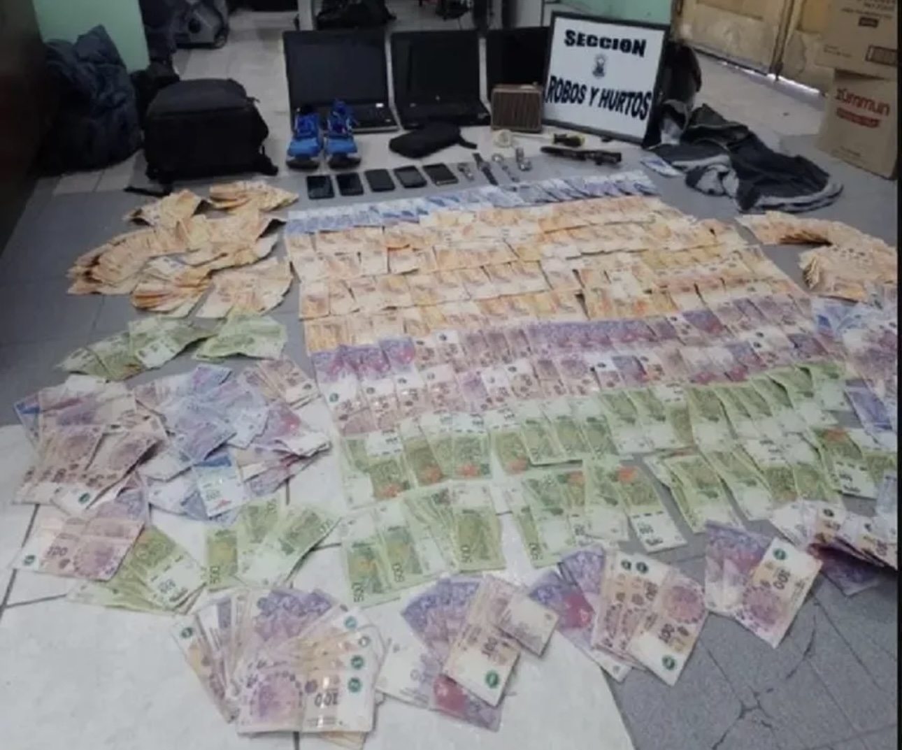 Robo millonario en la Feria de Capital: detuvieron a dos sujetos involucrados 