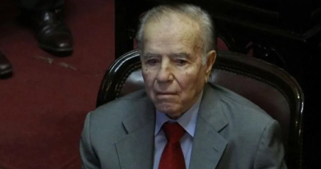 Menem está en coma inducido y su pronóstico es reservado