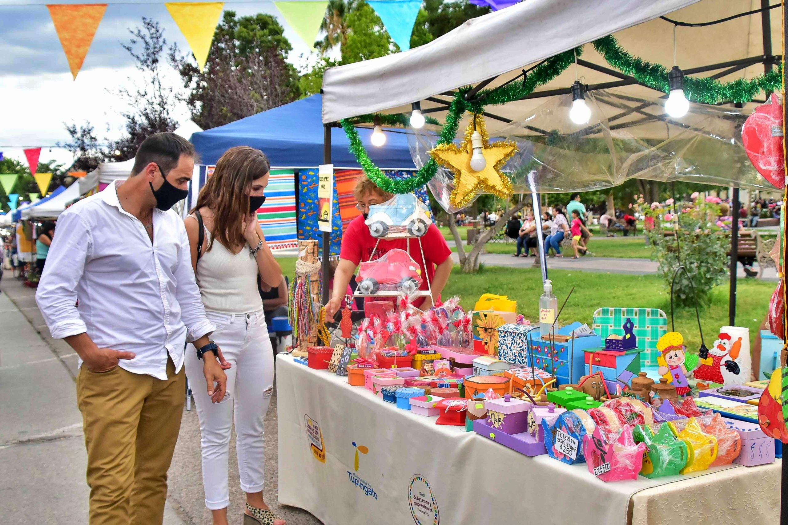 Una feria para los artesanos que fueron afectados por la postergación de la Feria Internacional de Artesanías