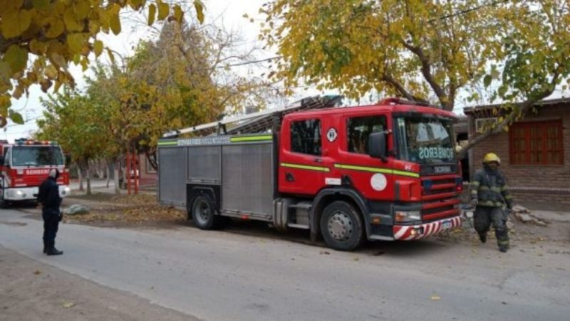 Una familia perdió todas sus pertenencias luego de que un incendio devorara su casa