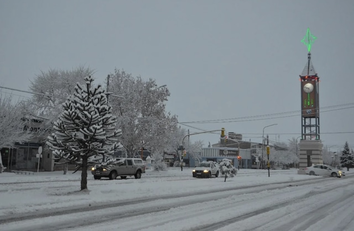 Un hombre murió tras ser aplastado por la nieve en Mendoza