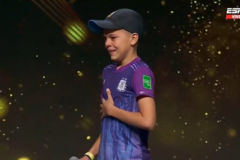 José Andrada, el niño que emocionó a todos en el homenaje a la Selección