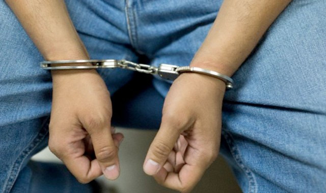 Cae un sobrino de Fido Galván por atacar y robar a sus vecinos 