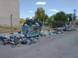 Un Municipio multará a quienes arrojen residuos fuera de horario 