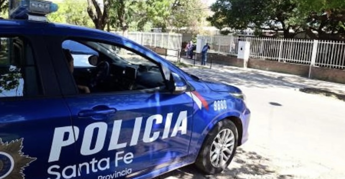 Asesinaron de un disparo en la cabeza a una mujer en medio de una conocida feria de Rosario
