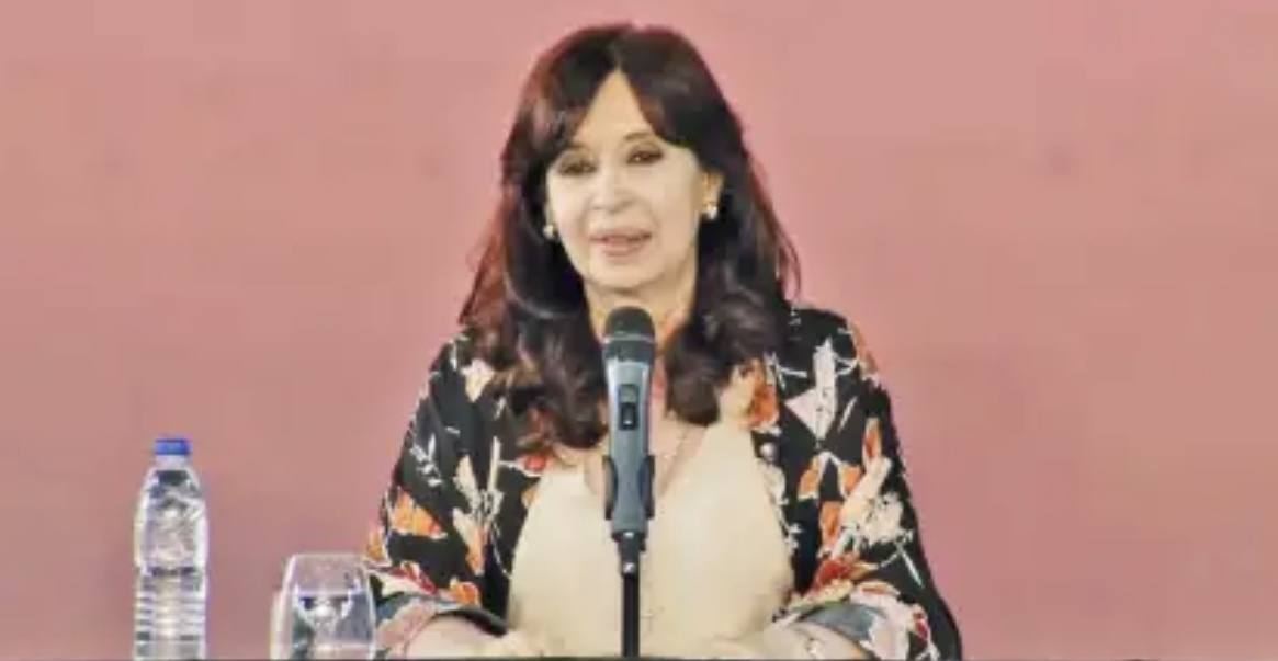 Cristina Kirchner con sindicalistas: "Los que piensan que me voy a dedicar a cuidar a los nietos, que se olviden"