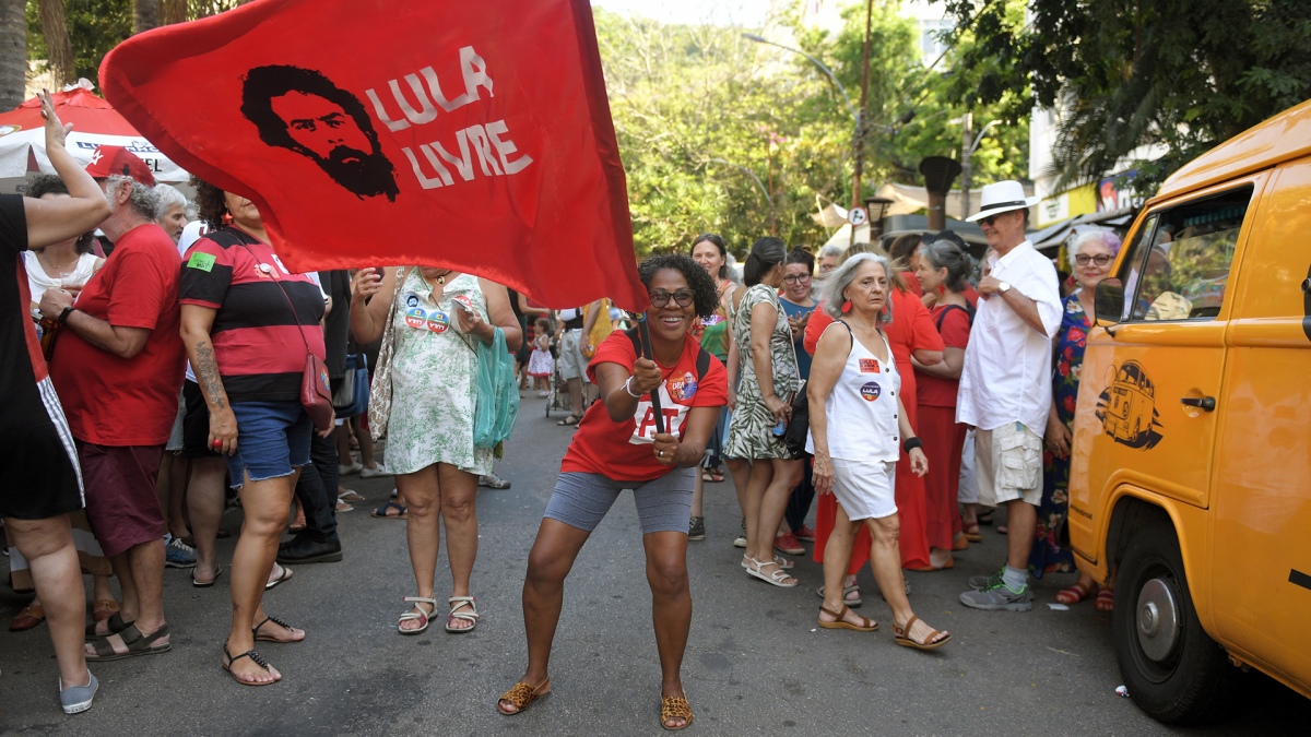 Brasil elije entre Lula y Bolsonaro