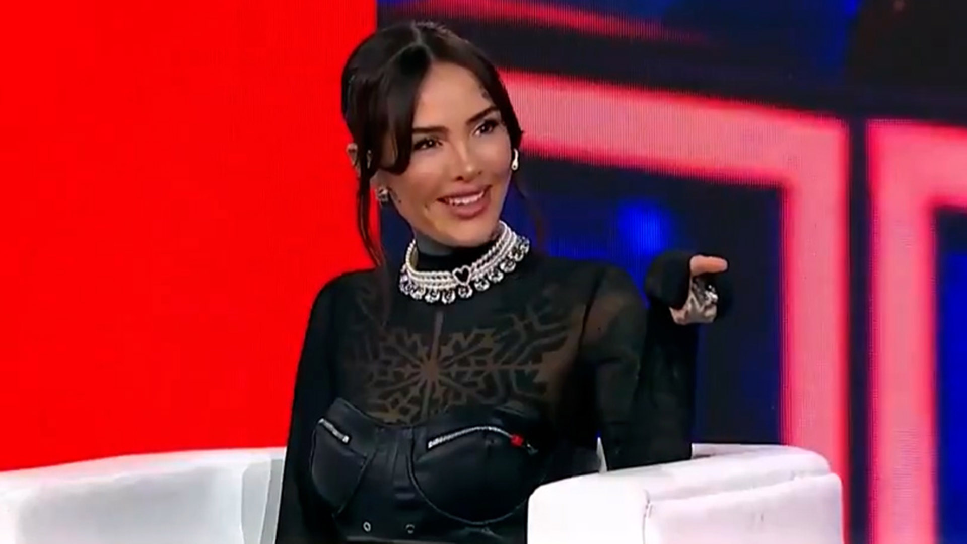 Cande Tinelli debutó como panelista y contó las extrañas propuestas que recibió 