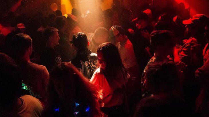 Covid-19: Francia reabrirá las discotecas