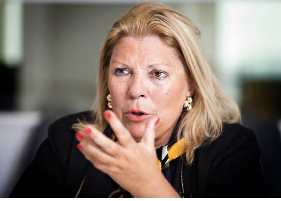 Elisa Carrió denunció penalmente a Javier Milei