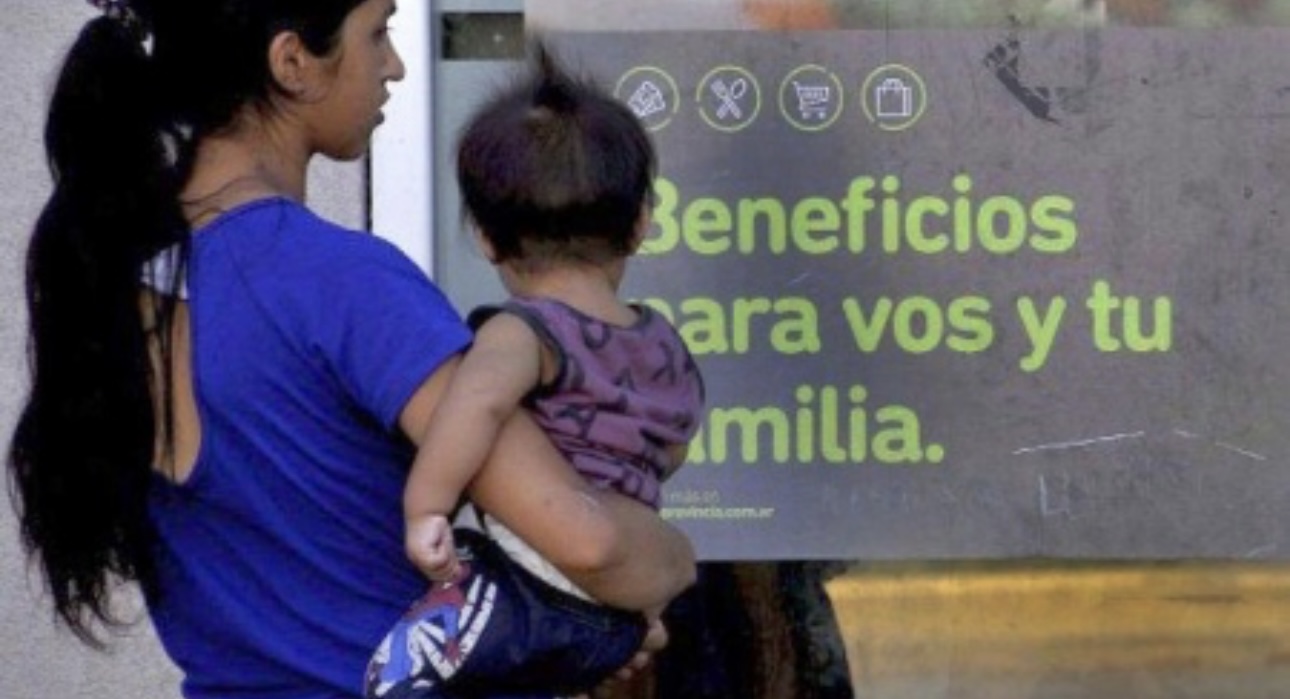 Desde enero aumenta el 100% la Asignación Universal por Hijo y el 50% la Tarjeta Alimentar