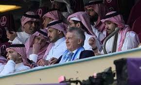 Aseguran que Macri invitó a Qatar a miembros de la familia judicial y repartió 50 entradas de FIFA