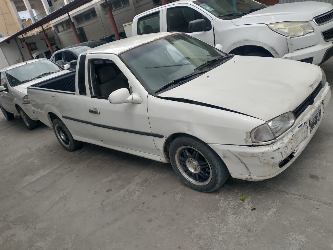 Le robaron la camioneta en Mendoza y apareció en San Juan