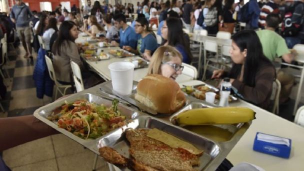 El comedor universitario debe enfrentar sanciones de Salud Pública por errores en la manipulación de alimentos