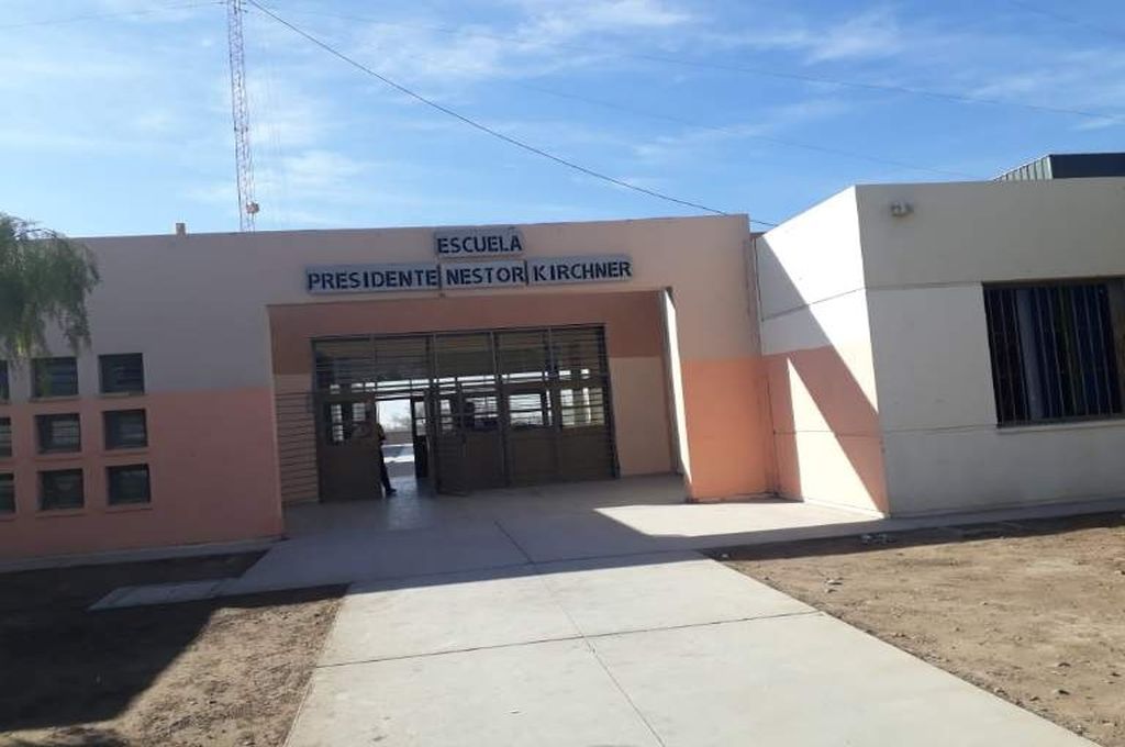 Una Directora de escuela habría falsificado un documento para darle horas a una docente
