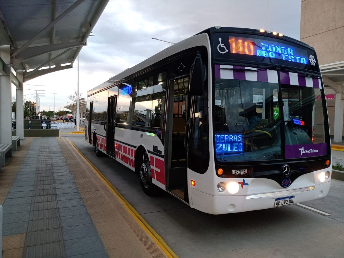 Principio de acuerdo con UTA y se levantaría el paro de colectivos