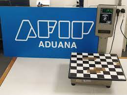Aduana detuvo una encomienda con cocaÃna oculta en un tablero de ajedrez