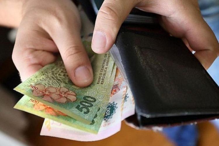 Jubilaciones, plan Potenciar Trabajo y becas Progresar: cómo cambiarían con la nueva suba del salario mínimo