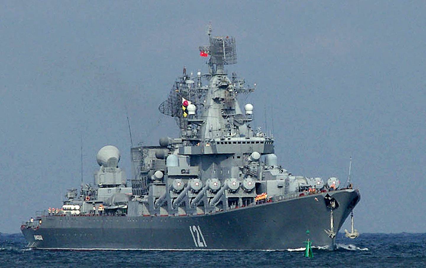 Rusia atacó nuevamente a Kiev tras el hundimiento de uno de sus buques insignia