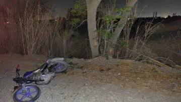 Murió un motociclista en Pocito: había salido a comprar y su pareja lo encontró tras buscarlo