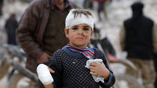 Turquía aún no pudo identificar a 291 niños tras el terremoto y crece el temor de secuestros