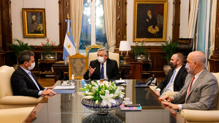 Fernández dio marcha atrás con el cobro del retroactivo del monotributo 