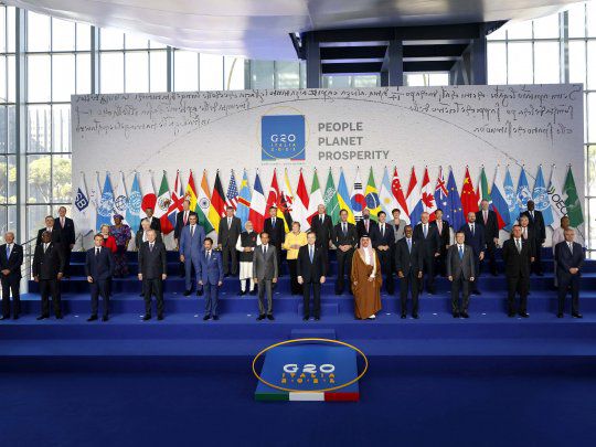 Los líderes del G20 acordaron la adopción de un impuesto mínimo global del 15 % a las multinacionales