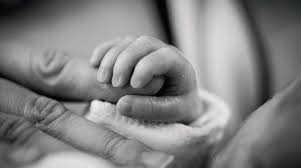 Dolor y conmoción por la muerte de una bebé de 3 meses en Rawson
