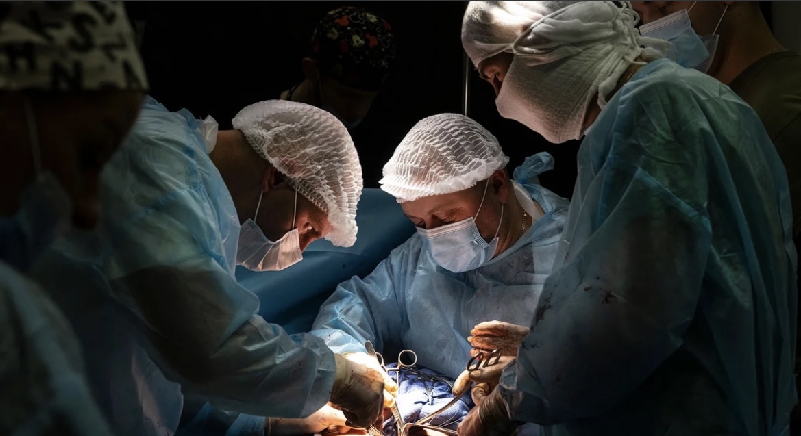 Insólito caso de mala praxis: le diagnosticaron cáncer en el riñón izquierdo y los médicos le extirparon el derecho