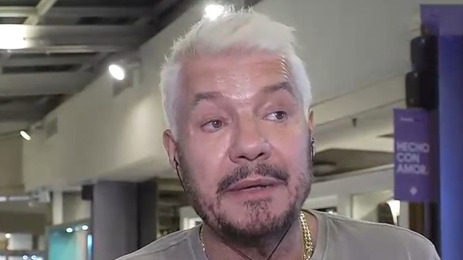 Tinelli sorprendió con su nuevo look y anunció  un nuevo tatuaje: "Se viene el Diego y Leo"