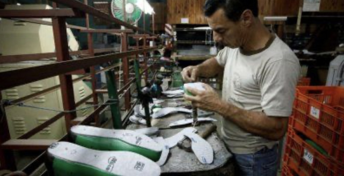 La empresa Dass que fabrica las zapatillas Nike despidió a 45 empleados