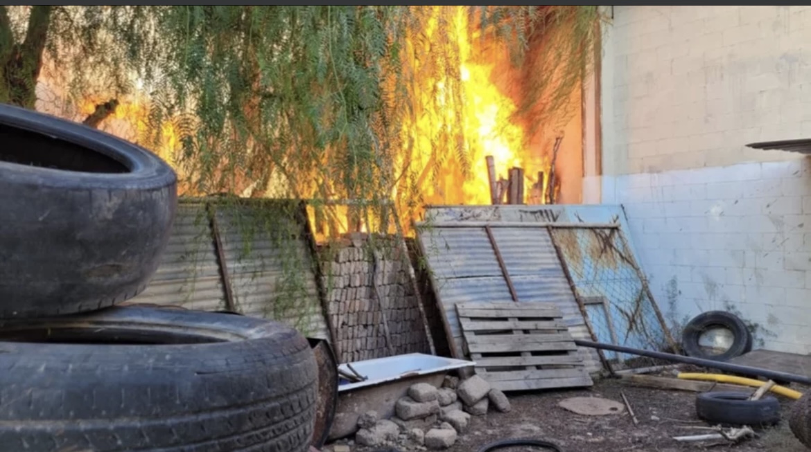 Gran operativo de bomberos por un gran incendio 