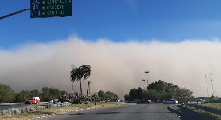Alerta por viento Zonda: comenzará a hacerse sentir esta tarde en dos departamentos