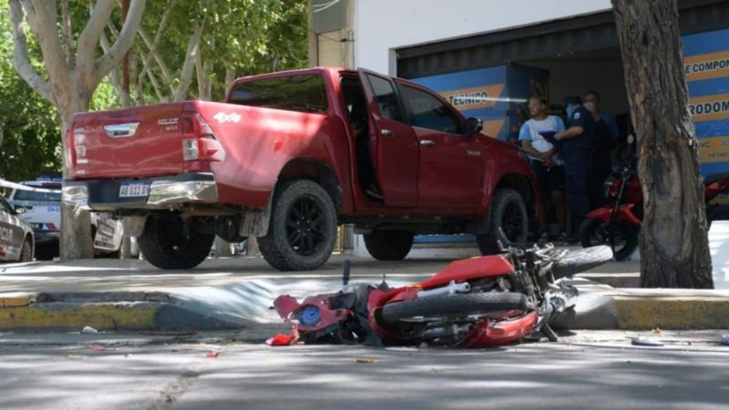Murió el motorista que fue atropellado por una camioneta