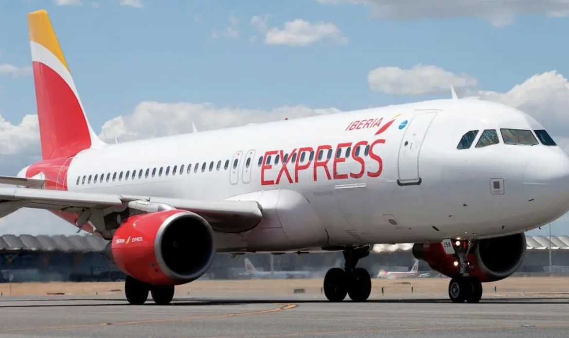 Una mujer de 46 años murió en pleno vuelo de Barcelona a Ezeiza