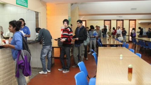 Se intoxicaron 40 alumnos en el comedor universitario