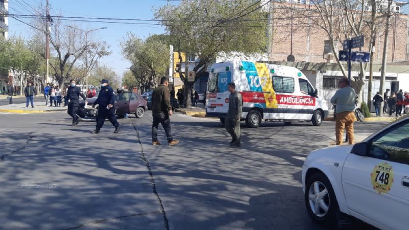 Murió una mujer embarazada tras un fuerte choque en Capital