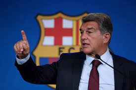 "Me siento en deuda con Messi", confesó Laporta, presidente del Barcelona