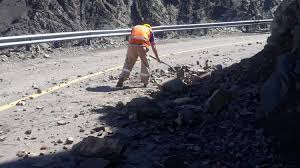 Por las fuertes lluvias hubo derrumbes en la Ruta 150