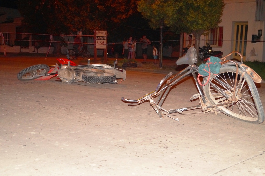 Un hombre de 75 años quedó grave al chocar en su bicicleta contra una nota