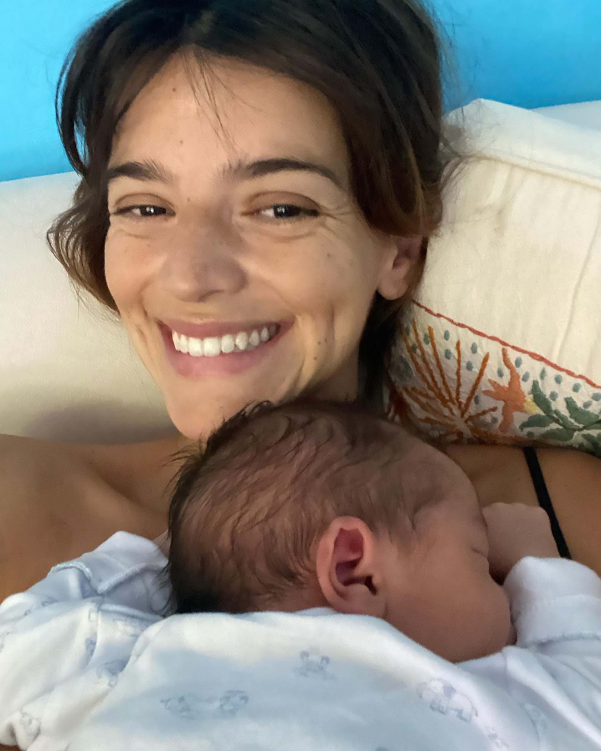Calu Rivero publicó fotos del nacimiento de su hijo Tao